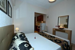 Oasis Deluxe Apartments - 1