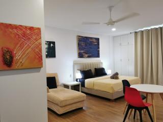 Apple Home 2 at Menara Simfoni, King Size Bed, Cheras, Nexflix, Wifi, Parking - 5