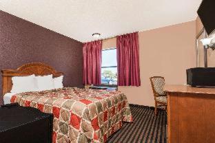 Days Inn by Wyndham Anderson IN - Anderson - 9