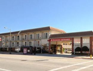 Ramada by Wyndham Pasadena - 8