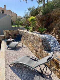 neues Haus mit beheiztem Pool - 9