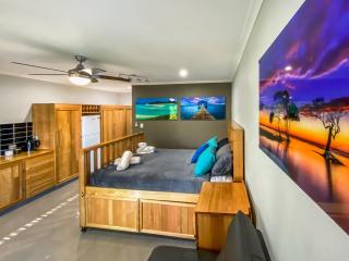 WhitsunStays - The Resort by the Sea - Mackay - 1