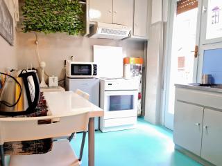 Feels Like Home 1 - Atene - 2