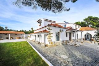 Santo António's Guesthouse - Cascais - 0