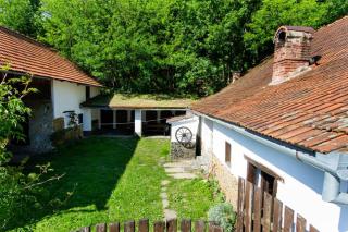 Casa Sub Magrin - Satu Bătrîn - 3