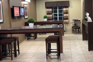 Microtel Inn & Suites by Wyndham Harrisonburg - Harrisonburg - 7