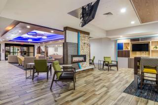 Comfort Inn & Suites - Montrose Hill - 8