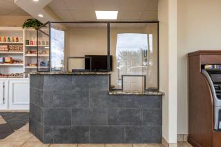 Econo Lodge Inn & Suites Maingate Central - Kissimmee - 7