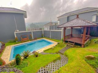 Al Andalus Resort Puncak - 1