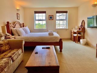 La Ville Hotel - Alderney - 8