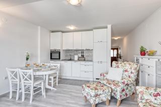 Penthouse Zola with private parking - Medulin - 6