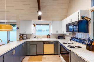 Delake House - Otis - 3