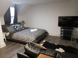 Quantock Loft Studio 3 - Rochester - 9
