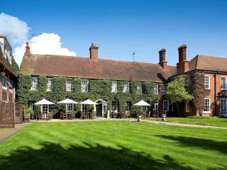 Bush Hotel Farnham - Farnham - 8