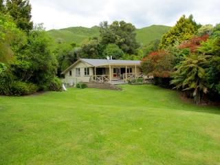 Lake Rotoehu Accommodation - Lake Rotoehu Home - Rotoiti - 9