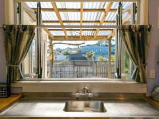 Moa Bach - Blackpool Holiday Home - Oneroa - 2