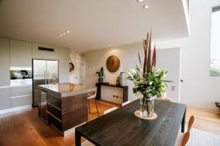 Lake Edge - Sleeps 6 - Centrally Located - Lake & Mountain Views - Wanaka - 7
