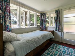 Onetangi Beach Cottage - Onetangi Bach - Onetangi - 2