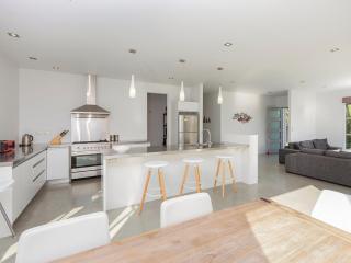 Paradise Haven - Omaha Holiday Home - 9