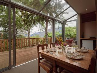 Rest and Relax - Queenstown Holiday Home - 9