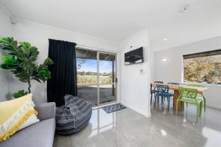 The Bunkhouse - The Lodge Te Horo - 9