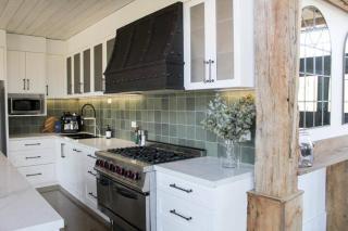 Coombs Hill Barn - 3