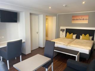 Mirage City Hotel Stuttgart Zentrum - Stuttgart - 0