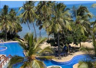 One bedroom Beachfront in Shanzu Mombasa - Mombasa - 0