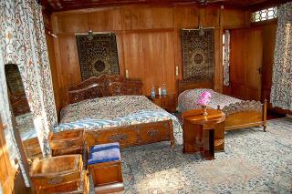 Jacqueline houseboat - Srinagar - 4
