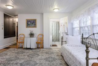 Oakland Cottage Bed and Breakfast - Asheville - 7