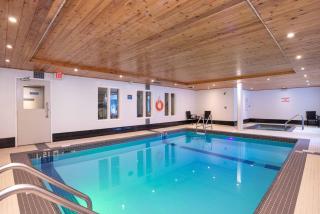 Sandman Hotel & Suites Calgary South - Calgary - 1