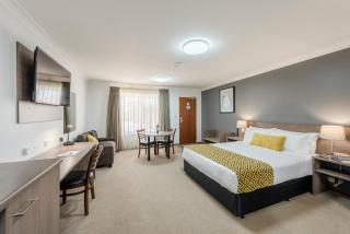 Best Western Plus Ambassador Orange - Orange - 9
