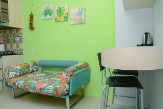 Comfortable 2BR Bassura City Apartment near Bassura Mall By Travelio - 4