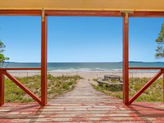 Poppy's Beach House - Beachfront Whangapoua Home - Whangapoua - 0