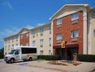 Super 8 by Wyndham Grapevine/DFW Airport Northwest - 6