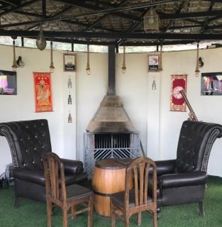 Icebergs Mussoorie - A Boutique stay and 24 hrs roof top cafe - Mussoorie - 8