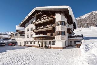 Landhaus Strolz - Sankt Anton am Arlberg - 4