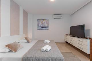 Tarari Luxury Apartment - 8