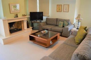 Harmony Seafront Apartment - 9