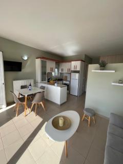 Aggeliki's Hideaway Studio - 9