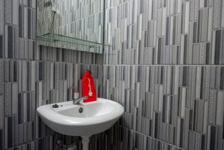 RedDoorz @ Jalan Gatot Subroto Semarang - 4