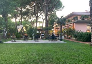 Hotel Storyville Business & Holiday - Cinquale - 0