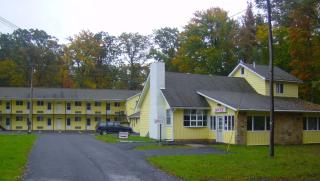 Country Place Inn and Suites White Haven - White Haven - 7