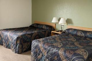 Northern Lights Inn Rugby - 1