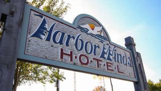 Harbor Winds Hotel - Sheboygan - 8