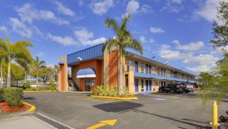 Magnuson Hotel Bradenton - Bradenton - 7