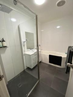Cooktown Harbour View Luxury Apartments - Cooktown - 1