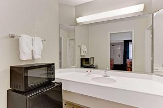 Days Inn by Wyndham Tucson City Center - Tucson - 6