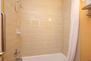 BLUE SKY INN Glens Falls-Saratoga-Lake George - Glens Falls - 3
