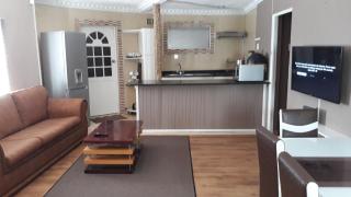 Robertsham (Halaal) Self Catering Cottages 2 - 7